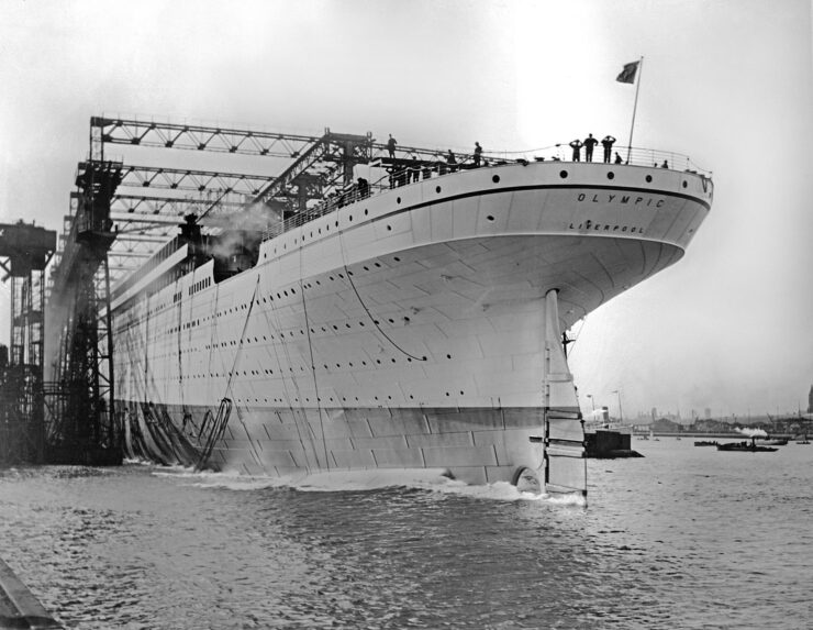 Olympic Sinks a Lightship